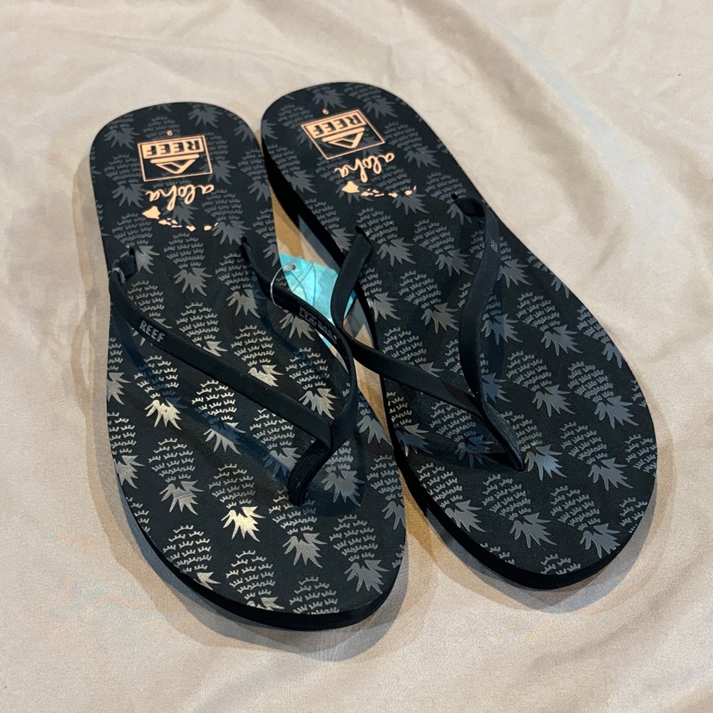 Reef Black and Gold Women's Sandals